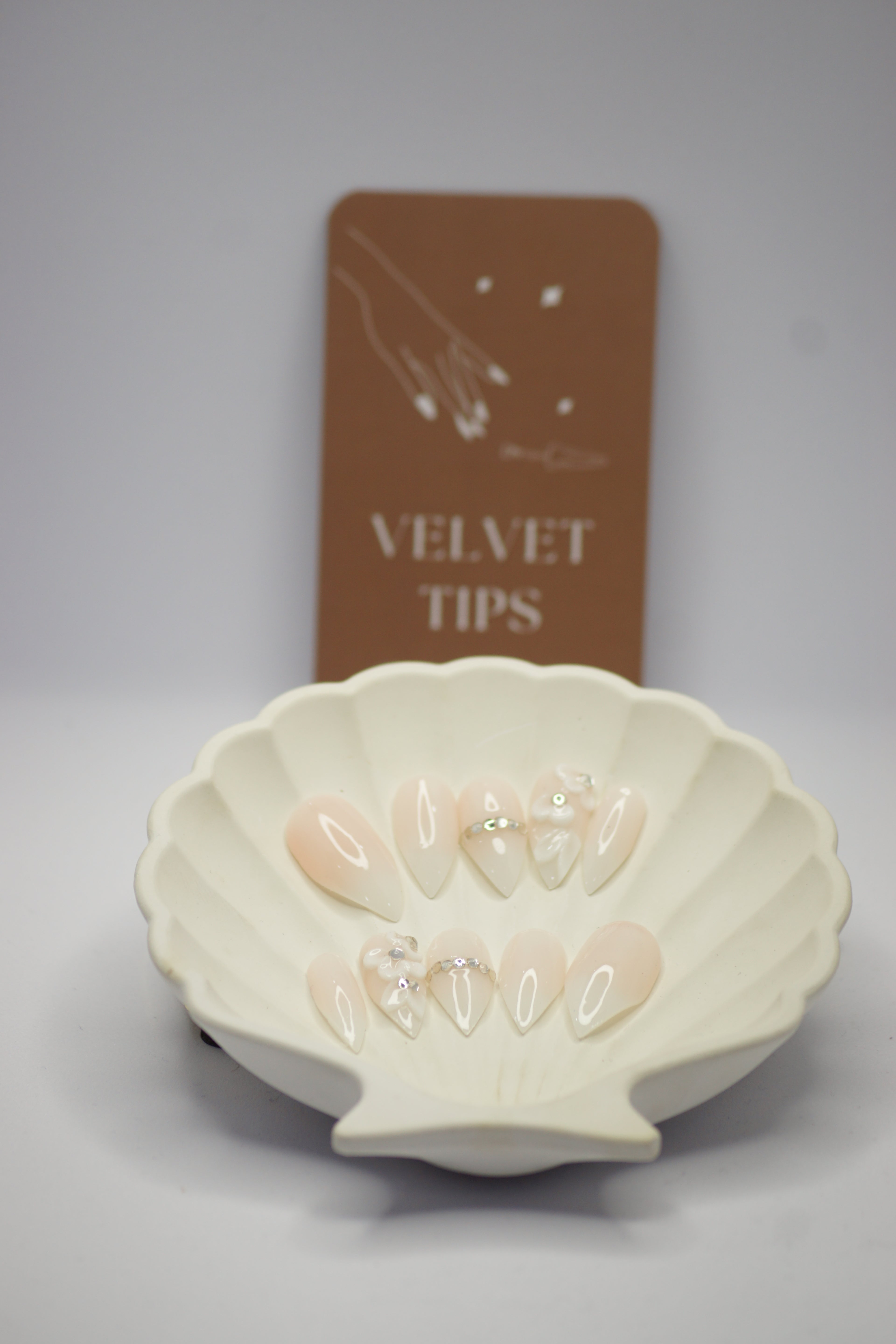 Name: Pearl Petal Elegance 🤍✨🌸