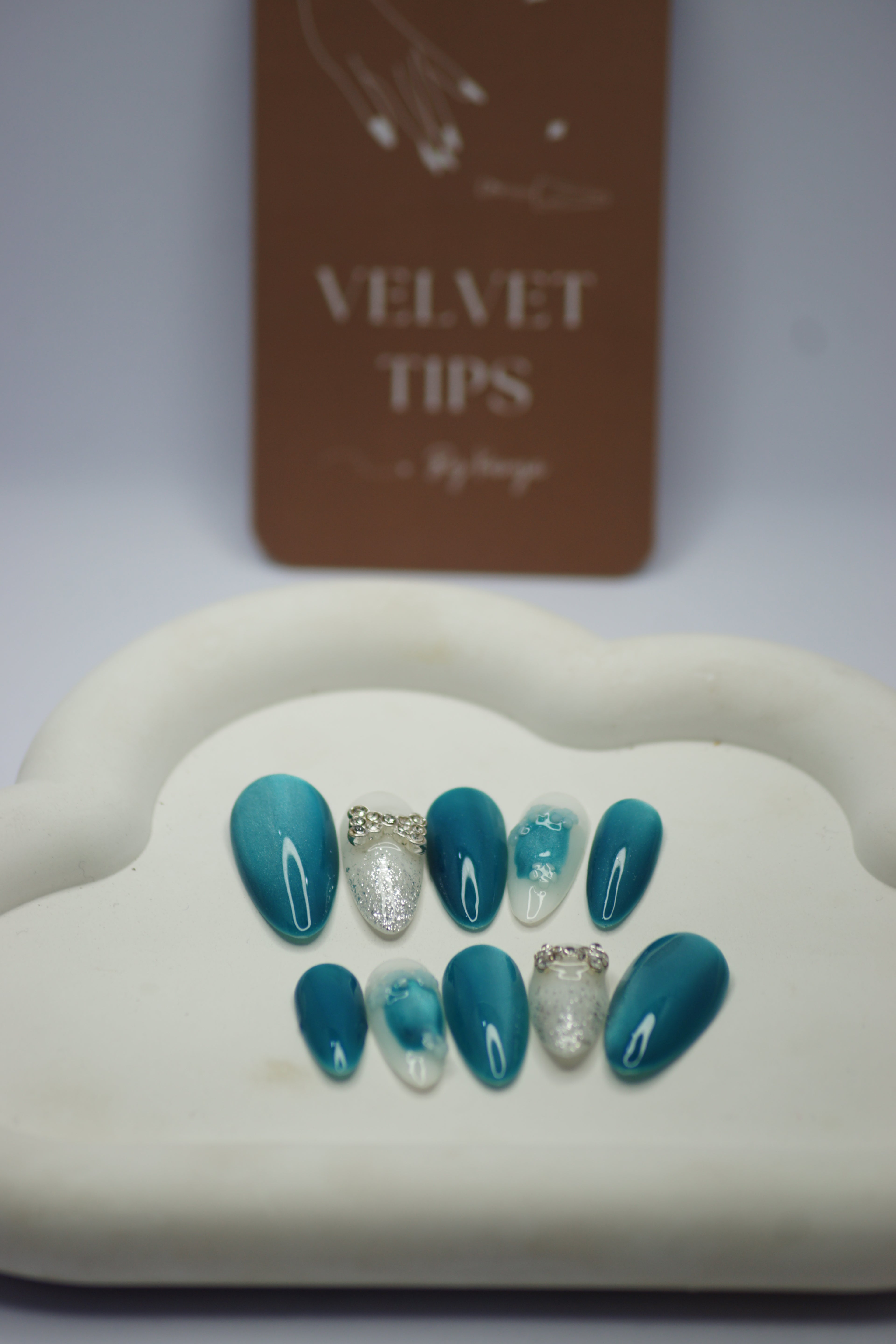 Aqua Luxe 🌊✨💎