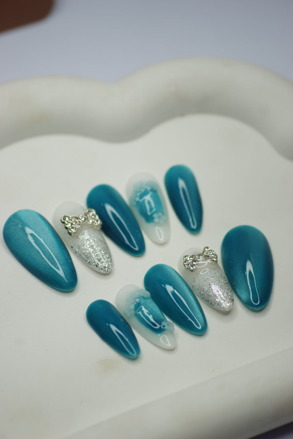 Aqua Luxe 🌊✨💎